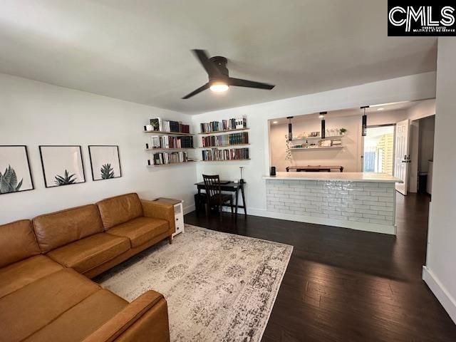 2000 Johnstone Street Photo 14