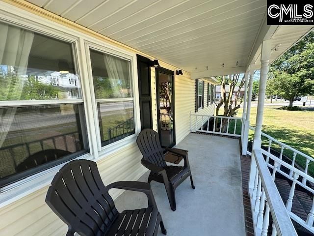 2000 Johnstone Street Photo 8