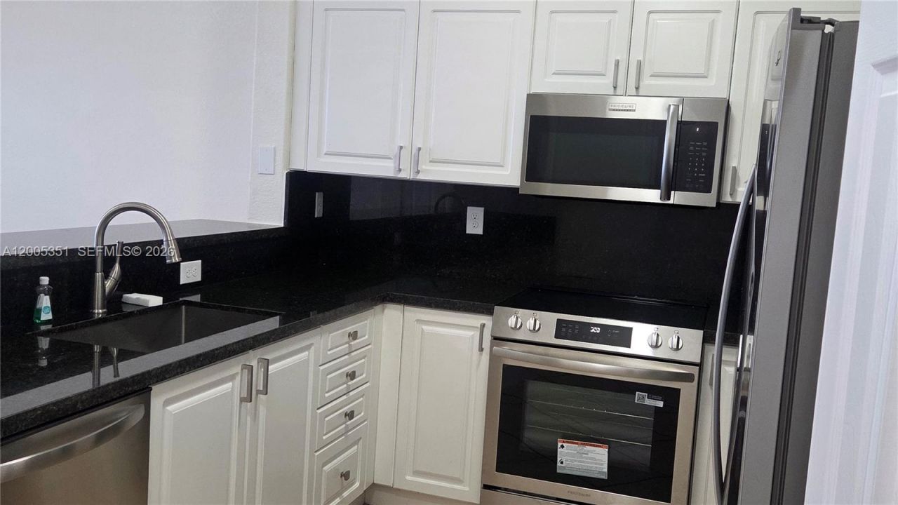 5440 NW 107th Ave , Unit 211, Doral, FL 33178 Photo