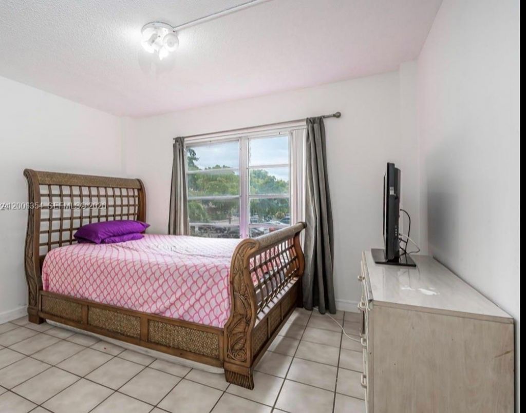 4174 Inverrary Dr , Unit 202, Lauderhill, FL 33319 Photo