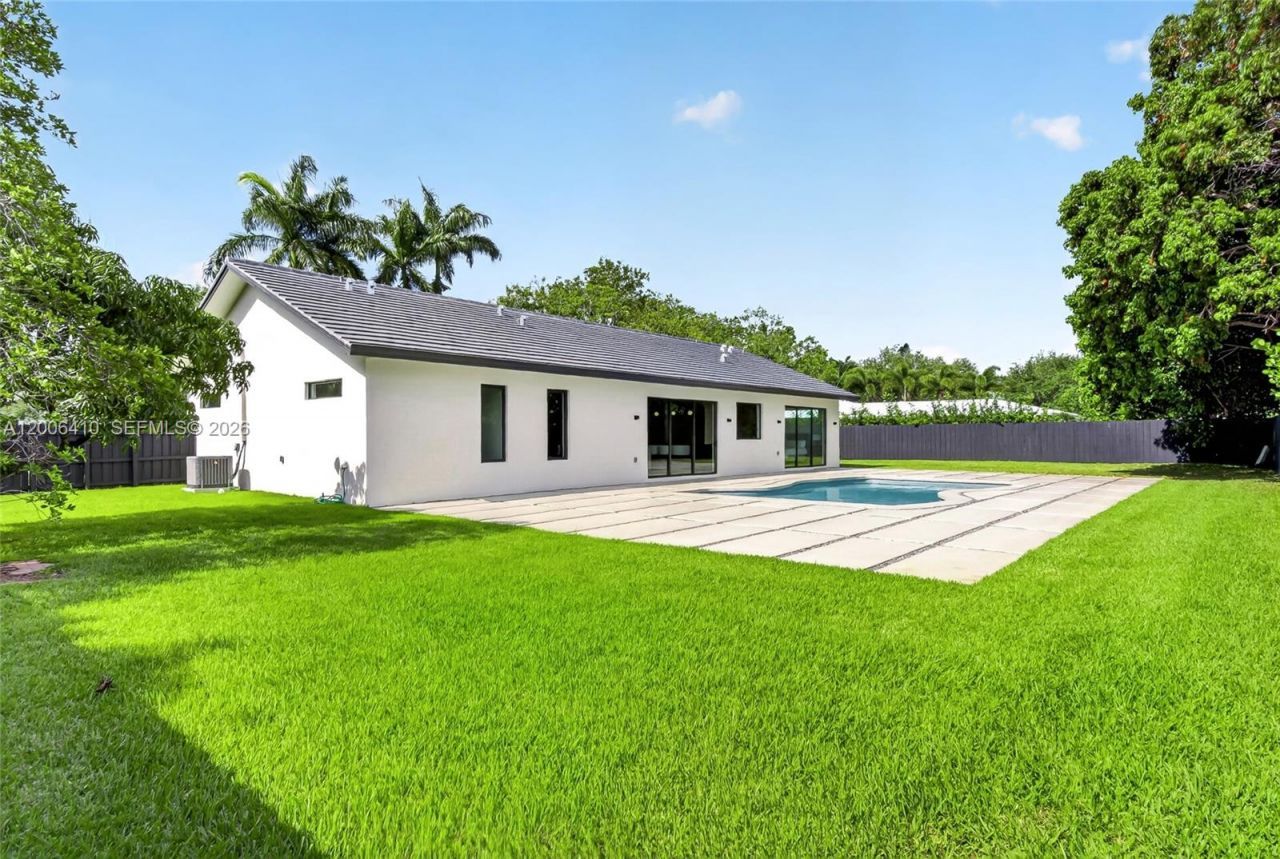 8765 SW 175th St, Palmetto Bay, FL 33157 Photo
