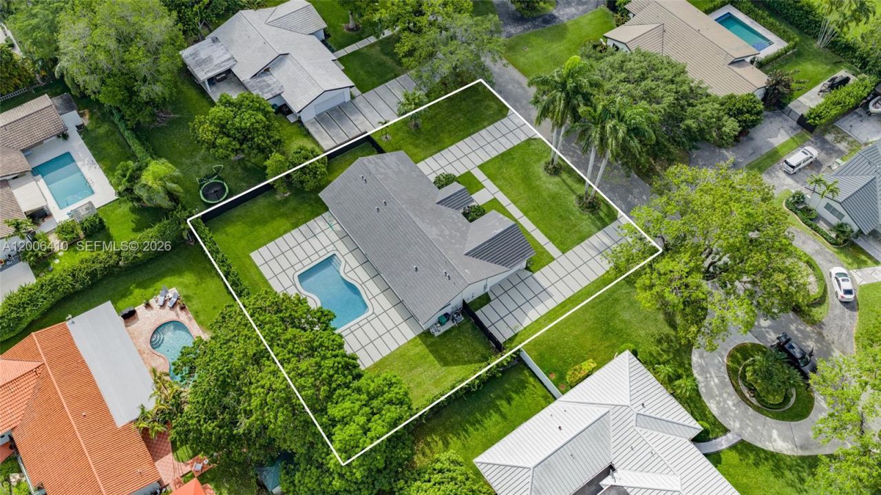 8765 SW 175th St, Palmetto Bay, FL 33157 Photo