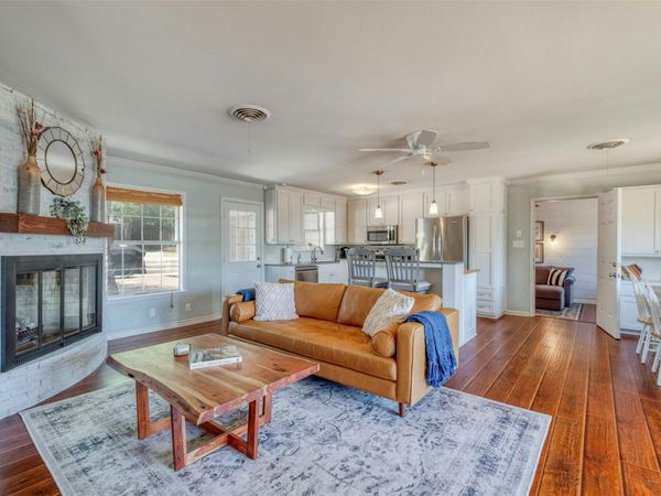 1208 Country Club RD , Georgetown, TX 78628