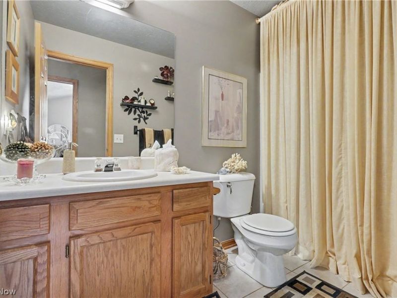 1484 Waters Edge Drive , Akron, OH 44313 Photo 16