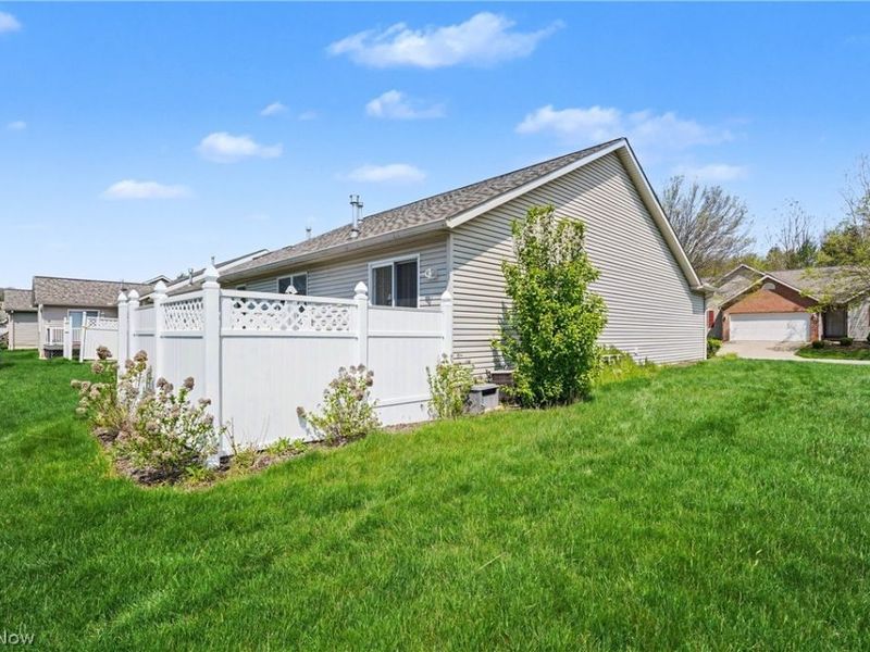 1484 Waters Edge Drive, Akron, OH 44313 Photo 19