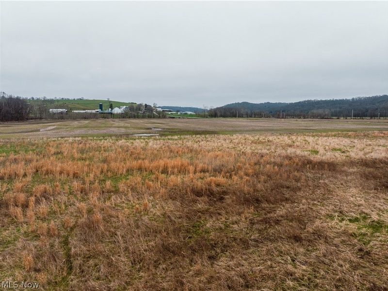 Licking Valley Road , Frazeysburg, OH 43830 Photo 5