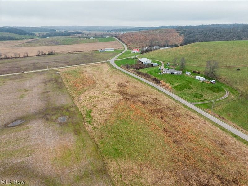 Licking Valley Road , Frazeysburg, OH 43830 Photo 7