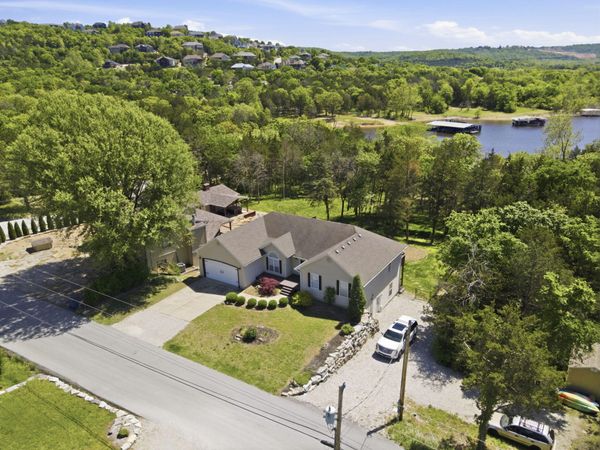 1269 Clevenger Cove Road , Hollister, MO 65672