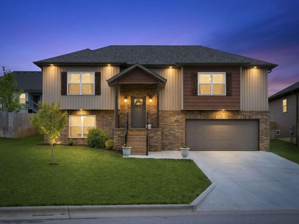 1108 S Swift Avenue , Ozark, MO 65721