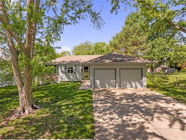 13020 S Raintree Drive, Olathe, KS 66062