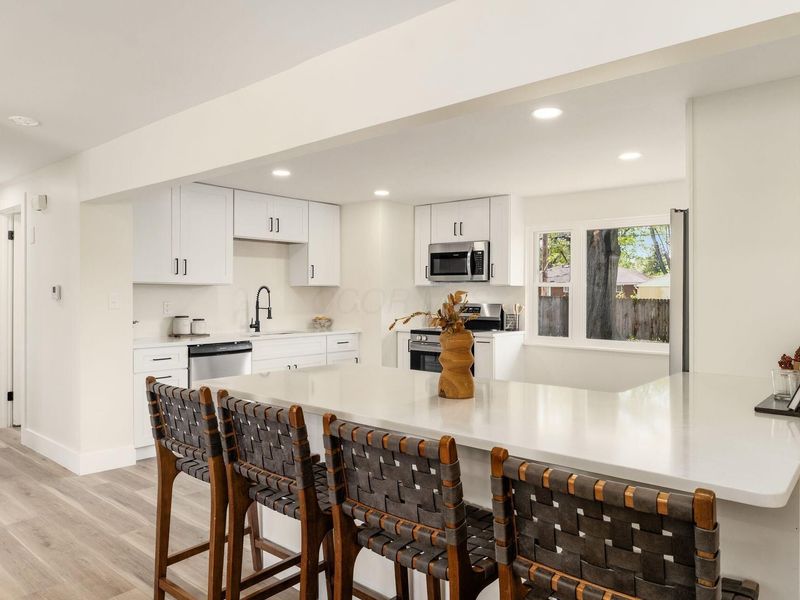 1241 Erickson Road , Columbus, OH 43227 Photo 11