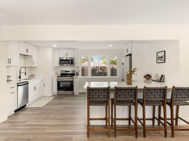 1241 Erickson Road , Columbus, OH 43227 Photo 13