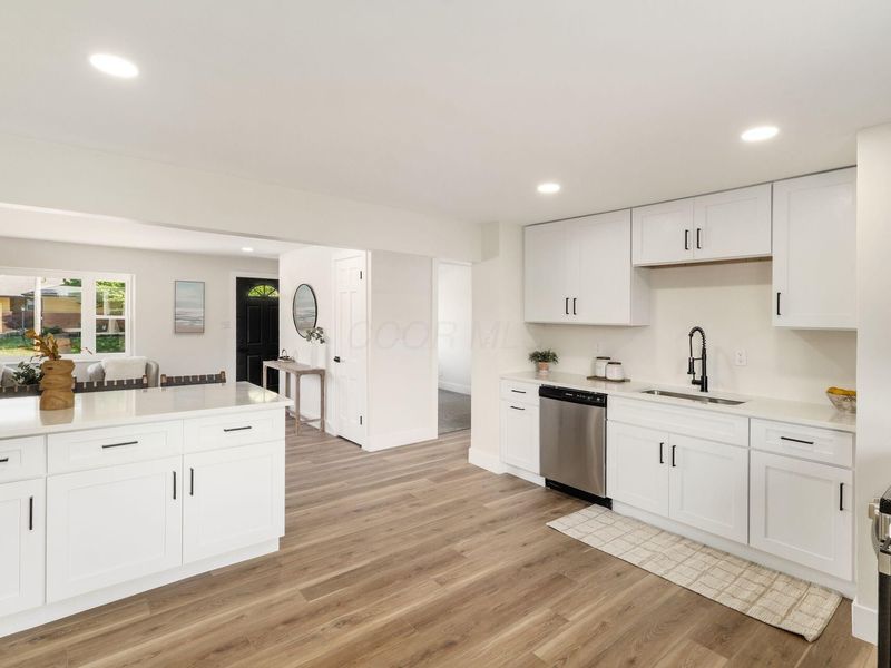 1241 Erickson Road , Columbus, OH 43227 Photo 19