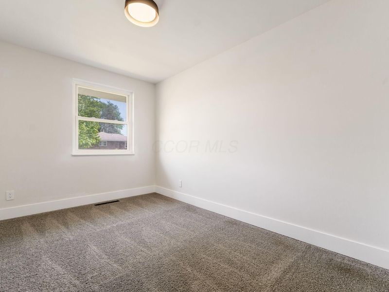 1241 Erickson Road , Columbus, OH 43227 Photo 26