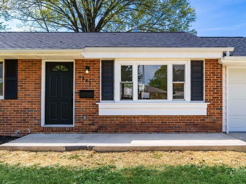 1241 Erickson Road , Columbus, OH 43227 Photo 4