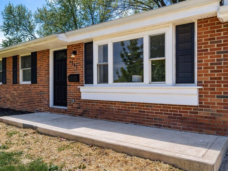 1241 Erickson Road , Columbus, OH 43227 Photo 5