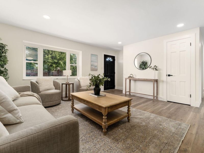 1241 Erickson Road , Columbus, OH 43227 Photo 8