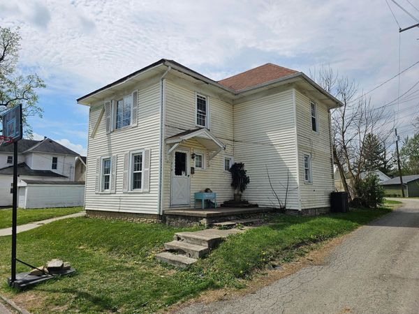 319 Hopkins Street , Washington Court House, OH 43160