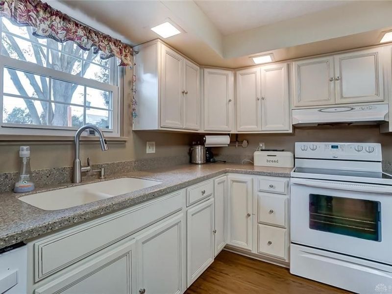 478 Robin Hood Lane, Troy, OH 45373 Photo 16