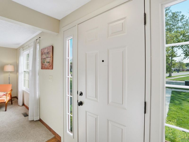 478 Robin Hood Lane, Troy, OH 45373 Photo 6