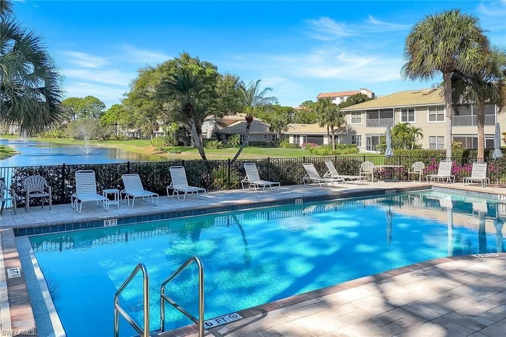 290 Emerald Bay Cir, Unit L5, Naples, FL 34110 Photo