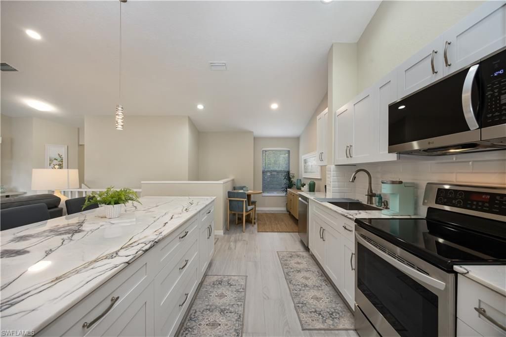290 Emerald Bay Cir, Unit L5, Naples, FL 34110 Photo