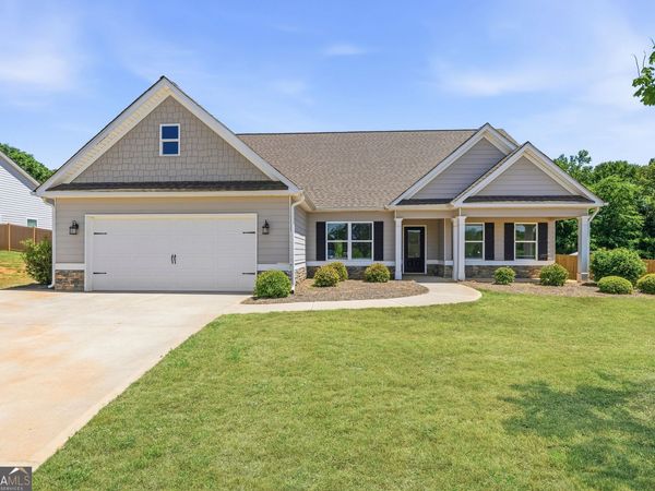 183 Loch Way, Eatonton, GA 31024