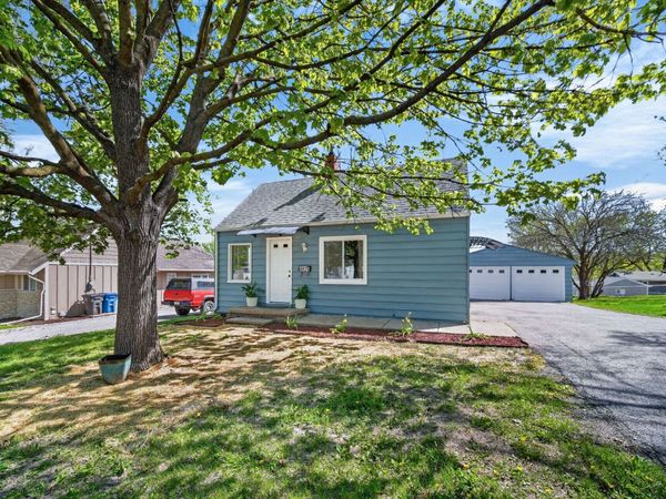 4025 51st Street, Des Moines, IA 50310