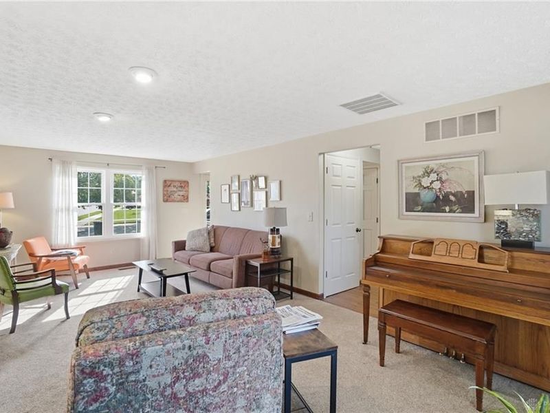 478 Robin Hood Lane, Troy, OH 45373 Photo 9