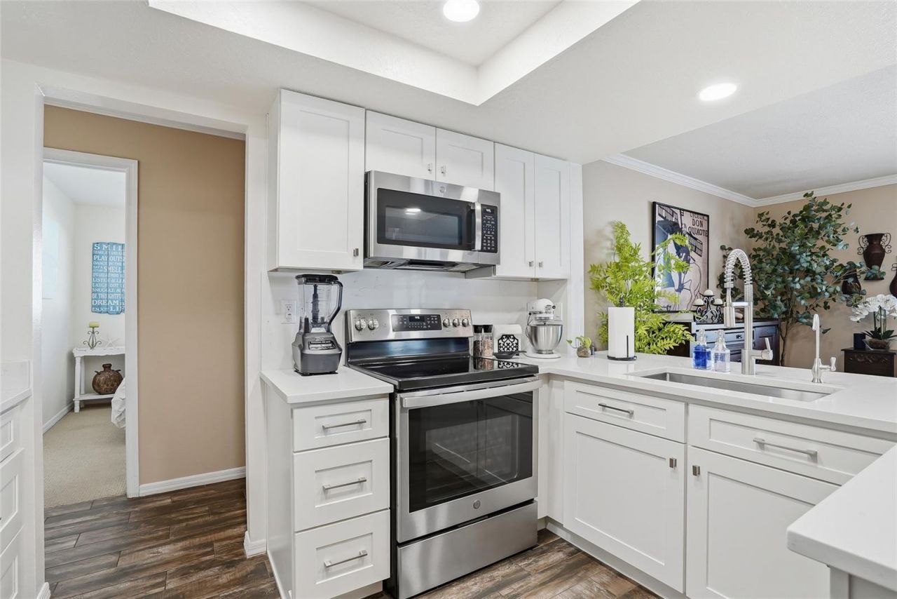 7635 Gates Circle, Spring Hill, FL 34606 Photo