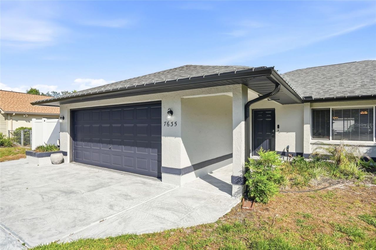 7635 Gates Circle, Spring Hill, FL 34606 Photo
