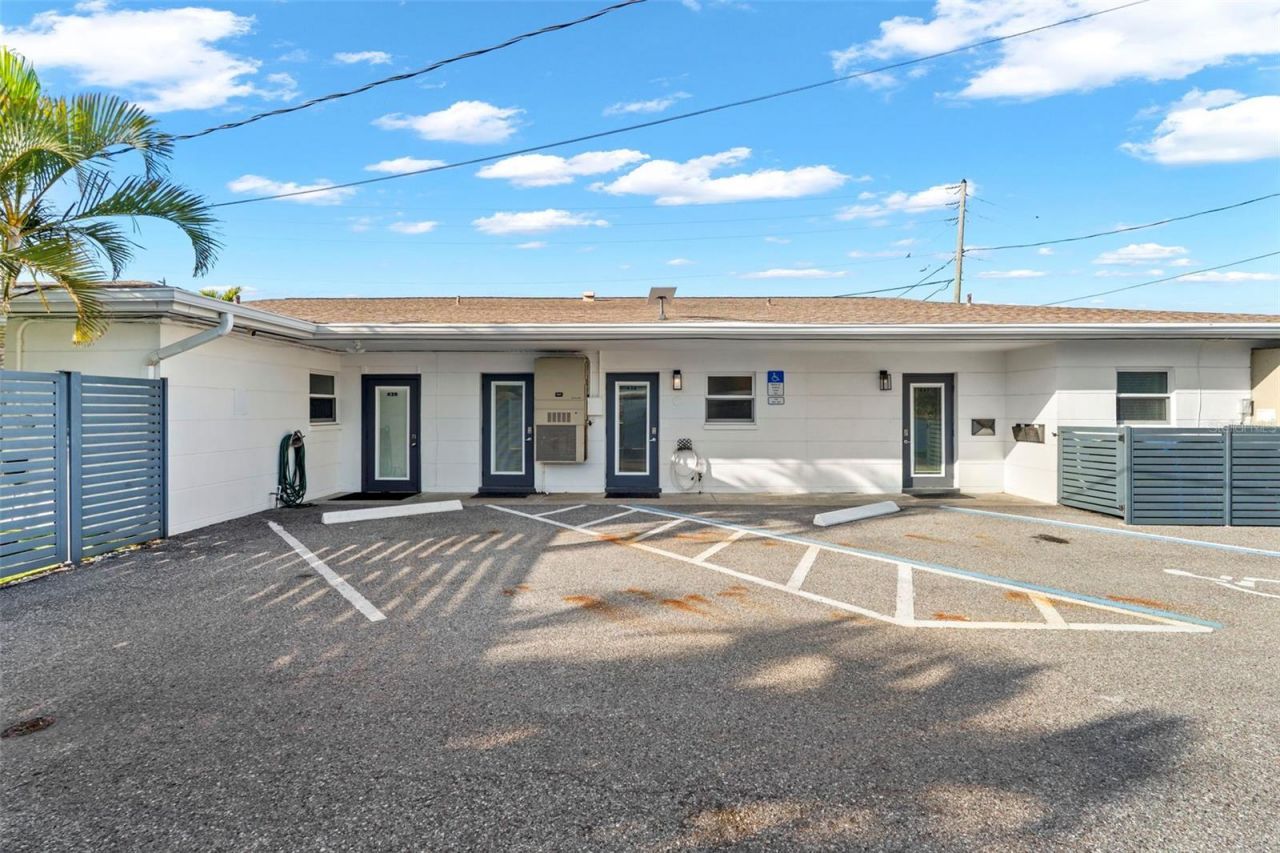 439 Causeway Boulevard , Dunedin, FL 34698 Photo