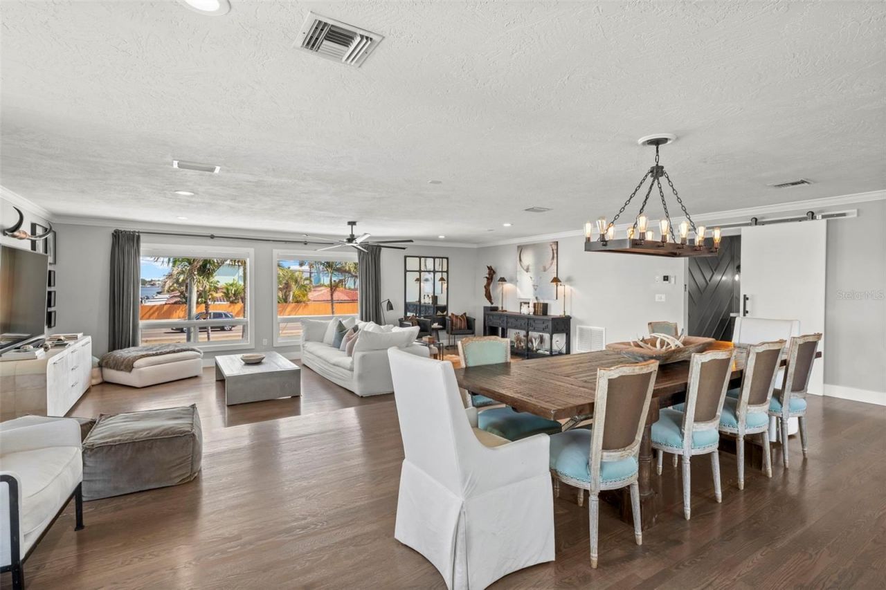 439 Causeway Boulevard , Dunedin, FL 34698 Photo
