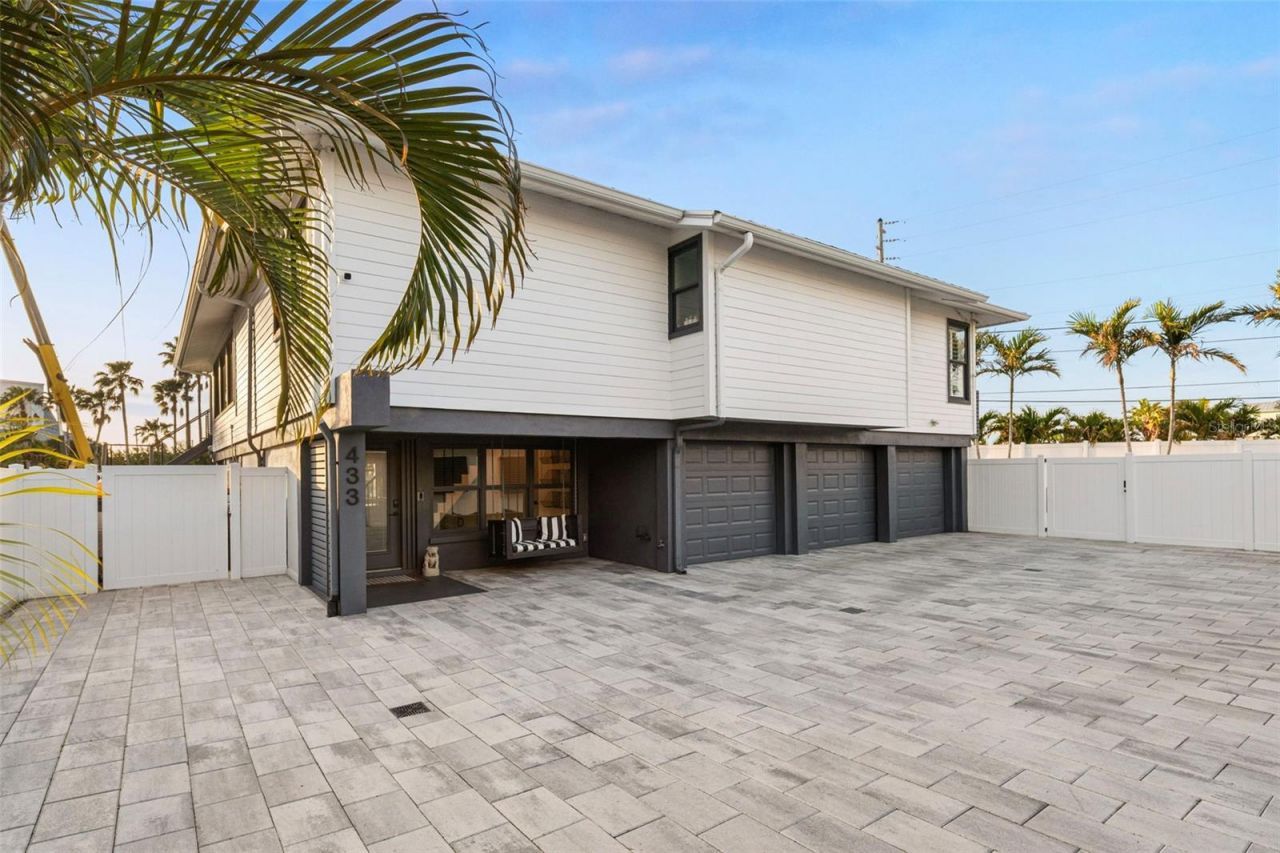 439 Causeway Boulevard , Dunedin, FL 34698 Photo