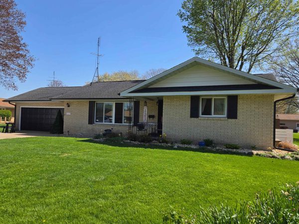 607 E Buffalo Street, POLO, IL 61064