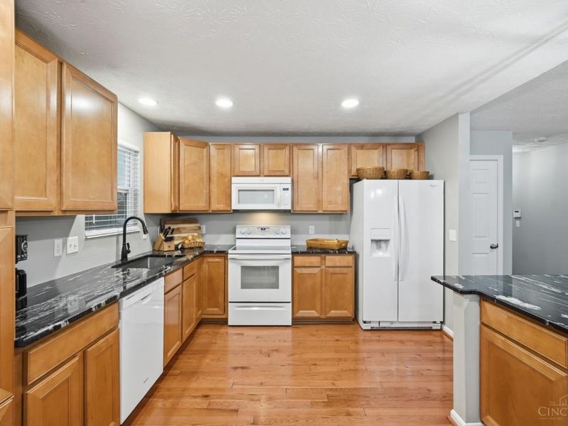 5752 Sunrise View Circle, Liberty Township, OH 45044 Photo 12