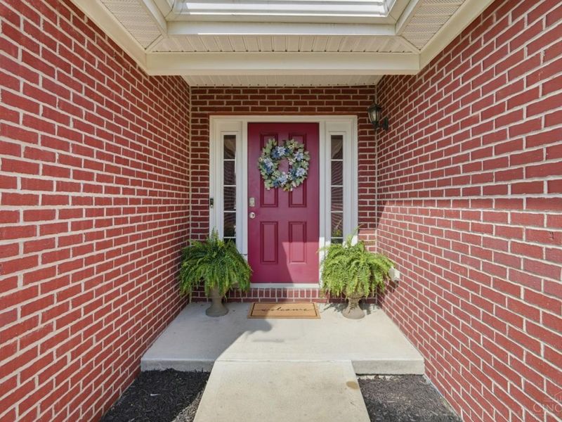 5752 Sunrise View Circle, Liberty Township, OH 45044 Photo 2