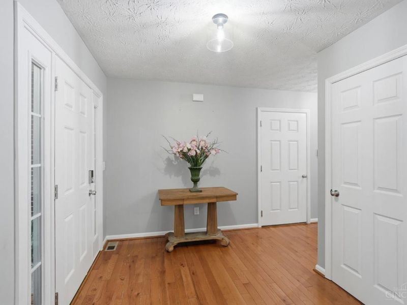 5752 Sunrise View Circle, Liberty Township, OH 45044 Photo 4