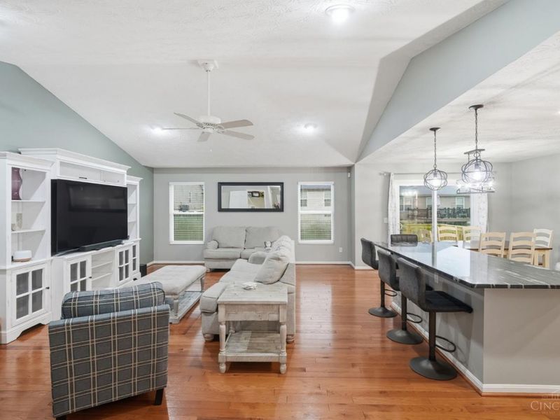 5752 Sunrise View Circle, Liberty Township, OH 45044 Photo 6