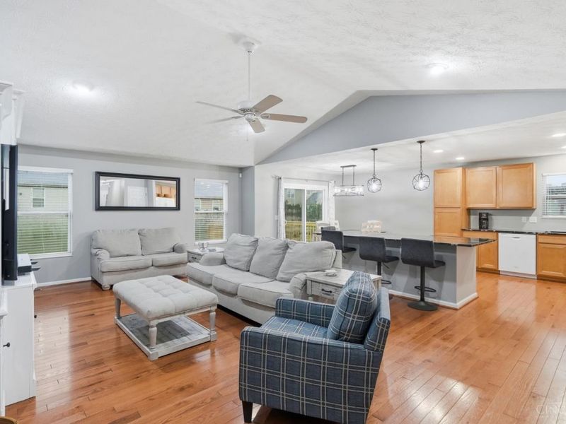 5752 Sunrise View Circle, Liberty Township, OH 45044 Photo 8