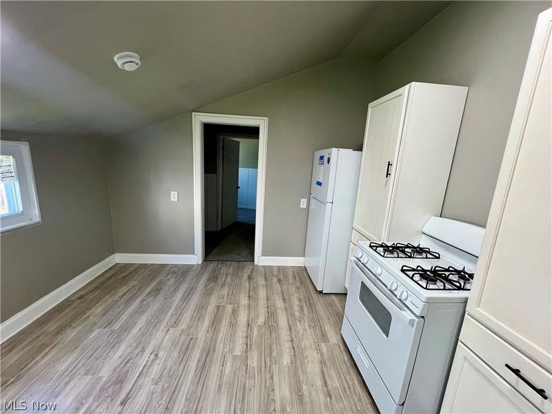 4212 Apple Avenue , Cleveland, OH 44113 Photo 11