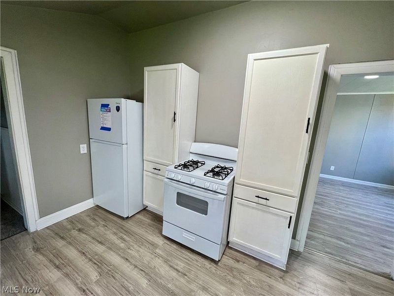 4212 Apple Avenue , Cleveland, OH 44113 Photo 12