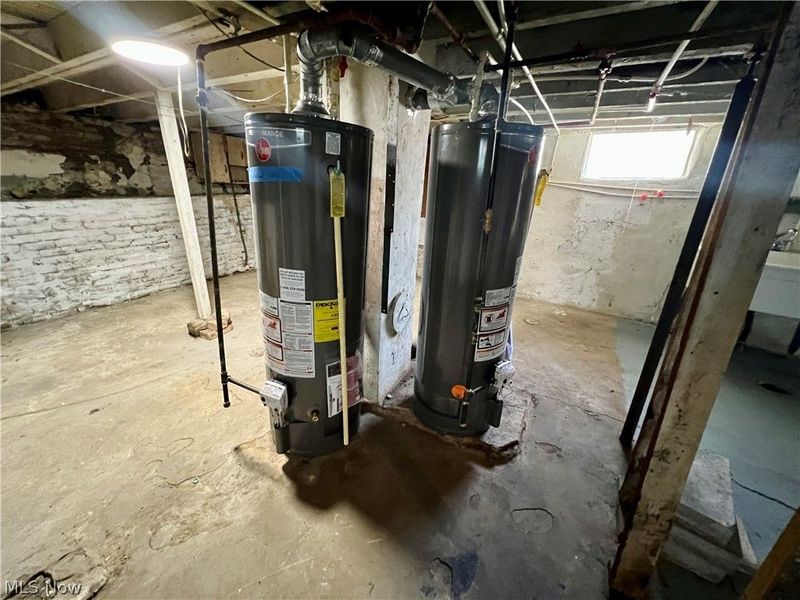 4212 Apple Avenue , Cleveland, OH 44113 Photo 27