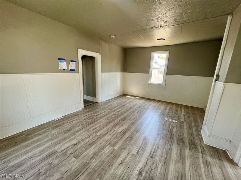 4212 Apple Avenue , Cleveland, OH 44113 Photo 3