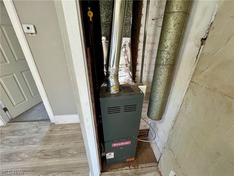 4212 Apple Avenue , Cleveland, OH 44113 Photo 30