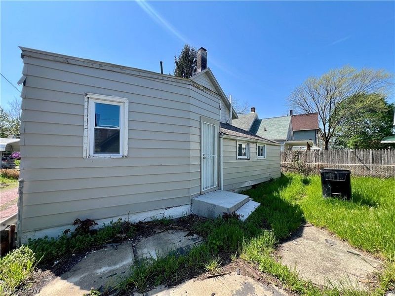 4212 Apple Avenue , Cleveland, OH 44113 Photo 32