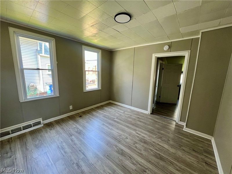 4212 Apple Avenue , Cleveland, OH 44113 Photo 6