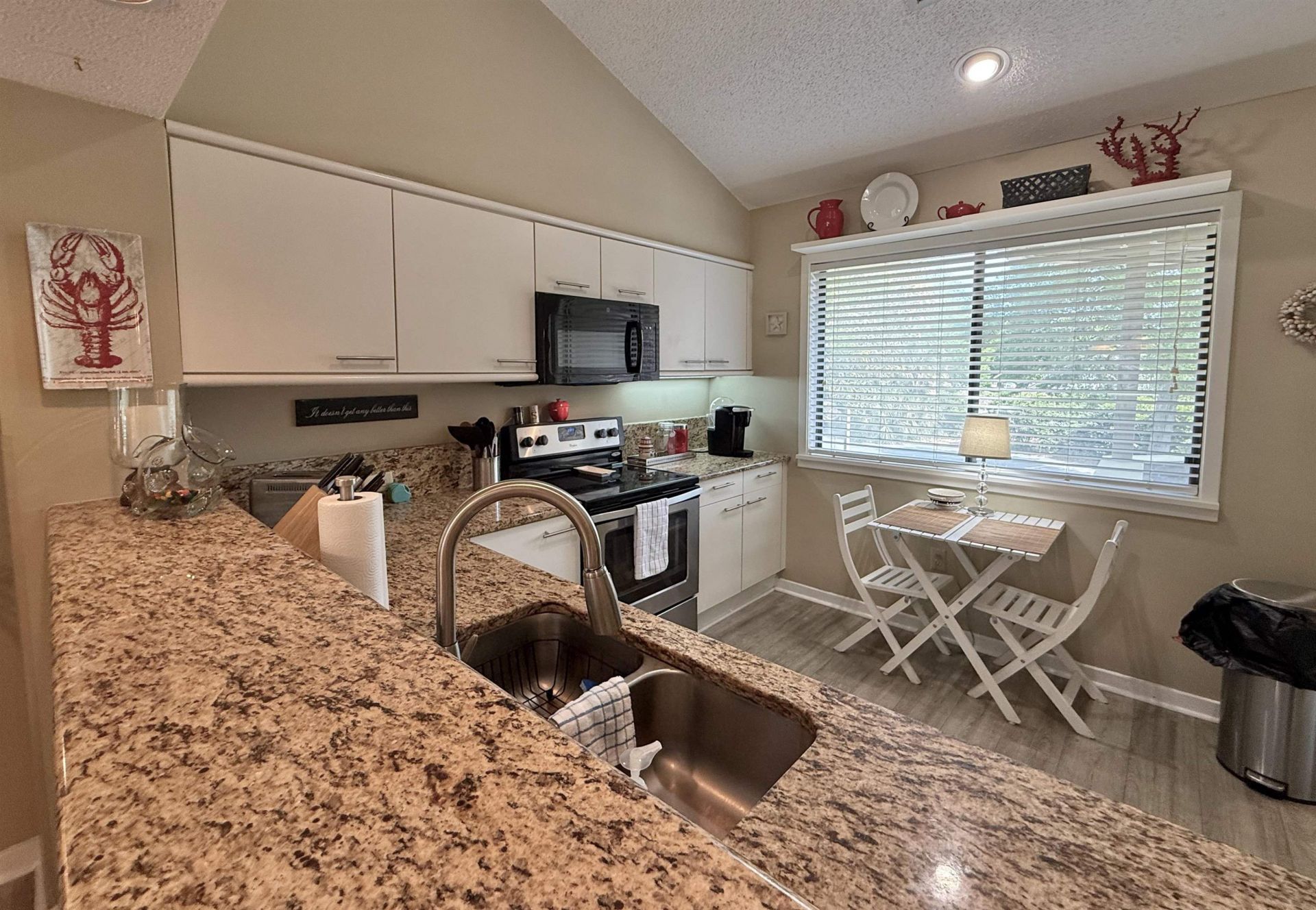 306 Westbury Ct.  Photo 21