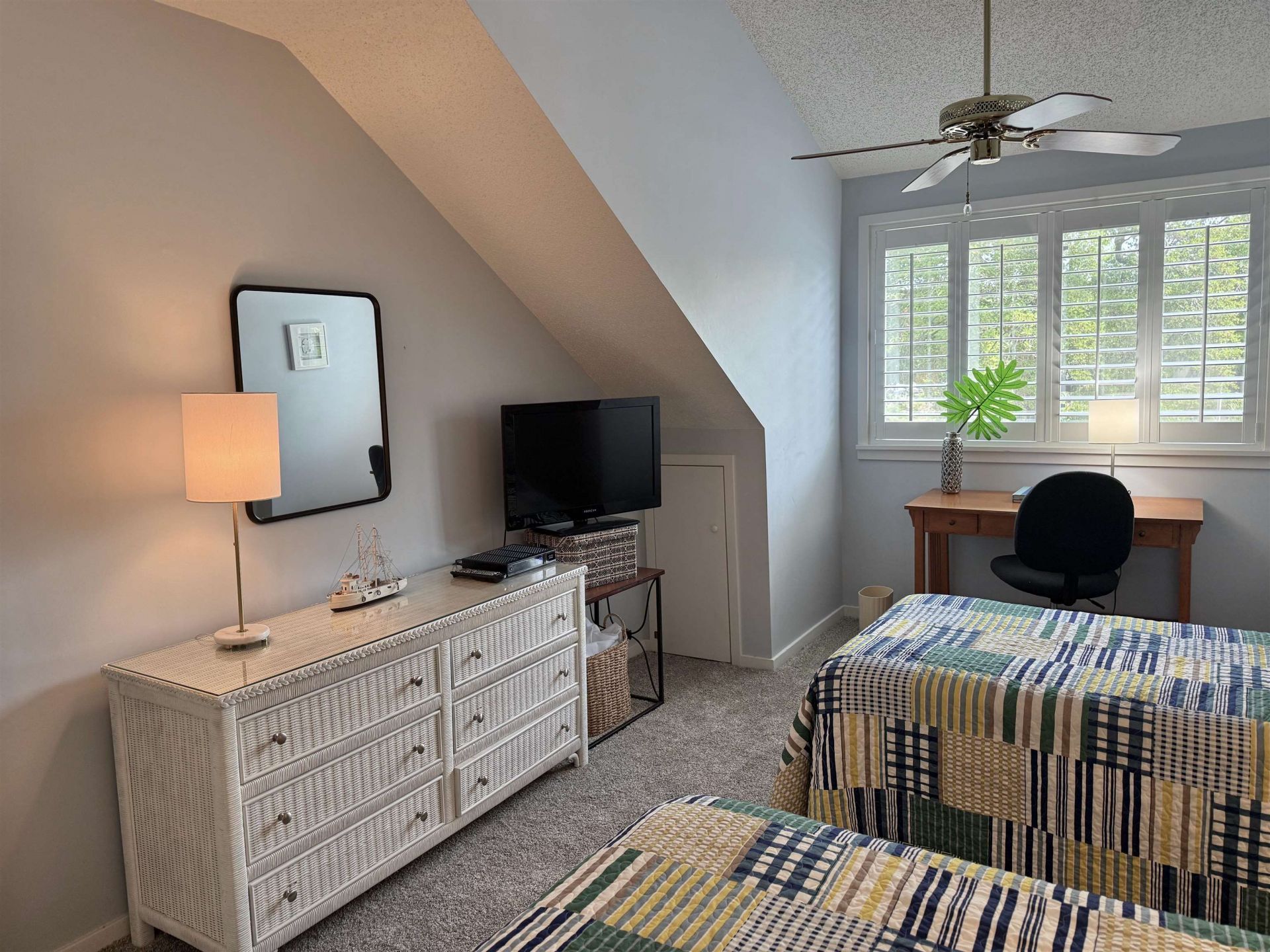 306 Westbury Ct.  Photo 41