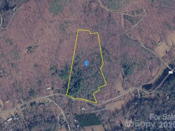 860 E Hickory Knoll Road , Franklin, NC 28734